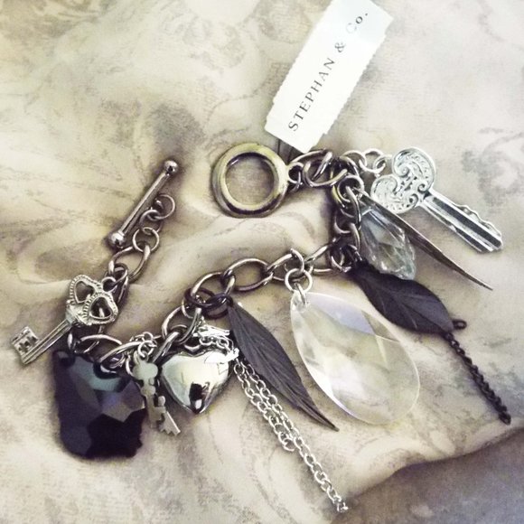 STEPHAN & CO ACRYLIC FEATHERS, HEART, DOVE, KEYS SILVER CHARM BRACELETS *NWT* 32 - Picture 2 of 2